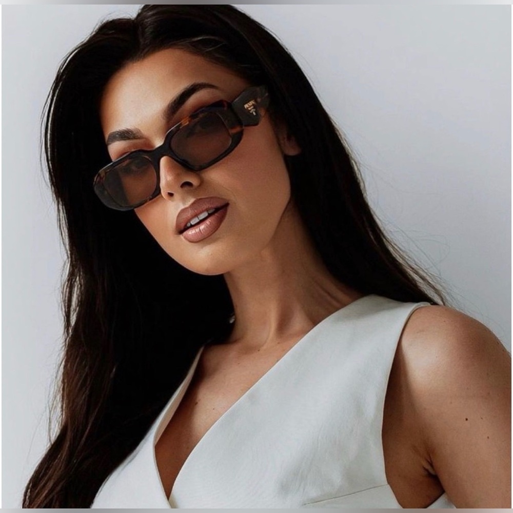 NEW Prada Sunglasses PR 17WS - Picture 11 of 16